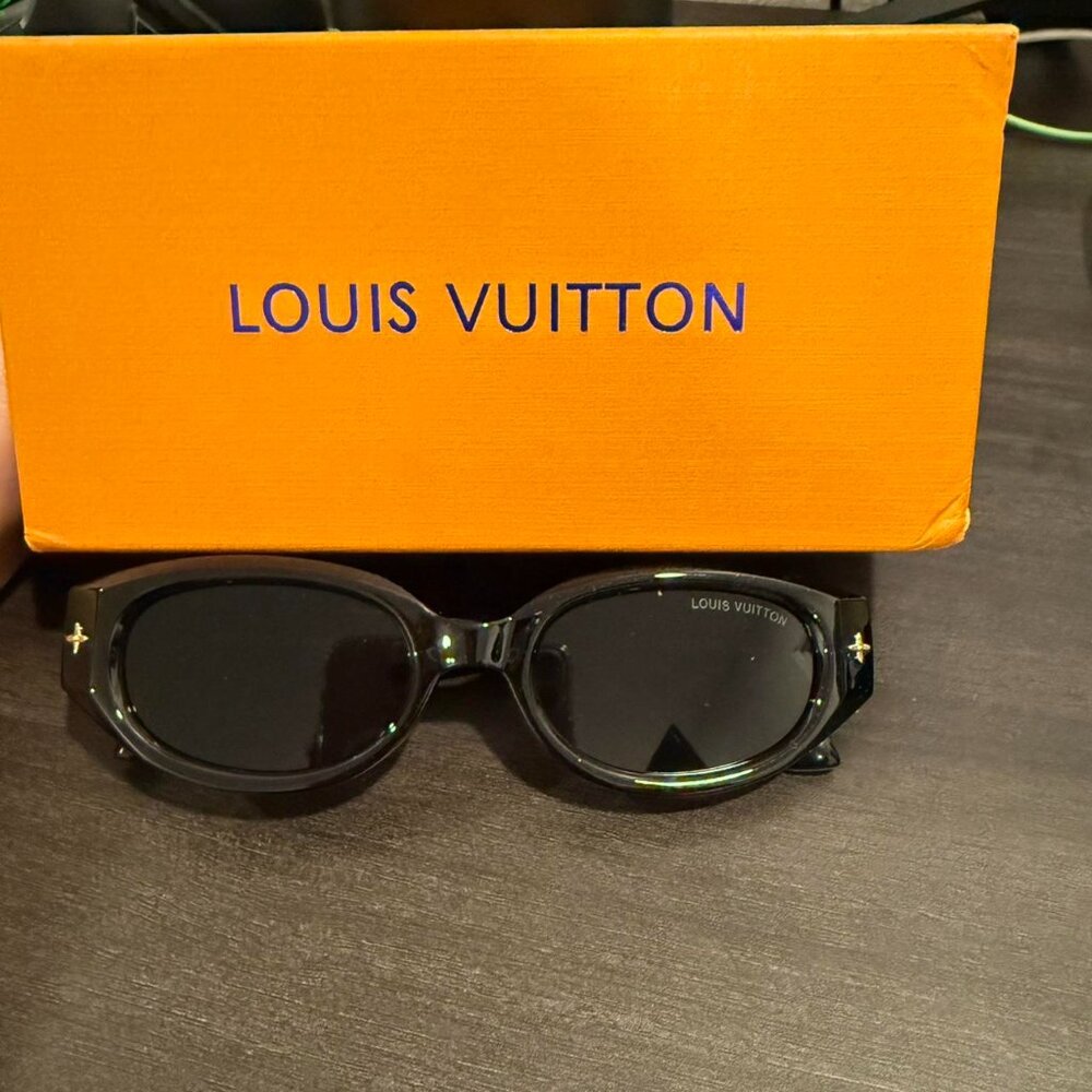 Louis Vuitton Women's Black Sunglasses